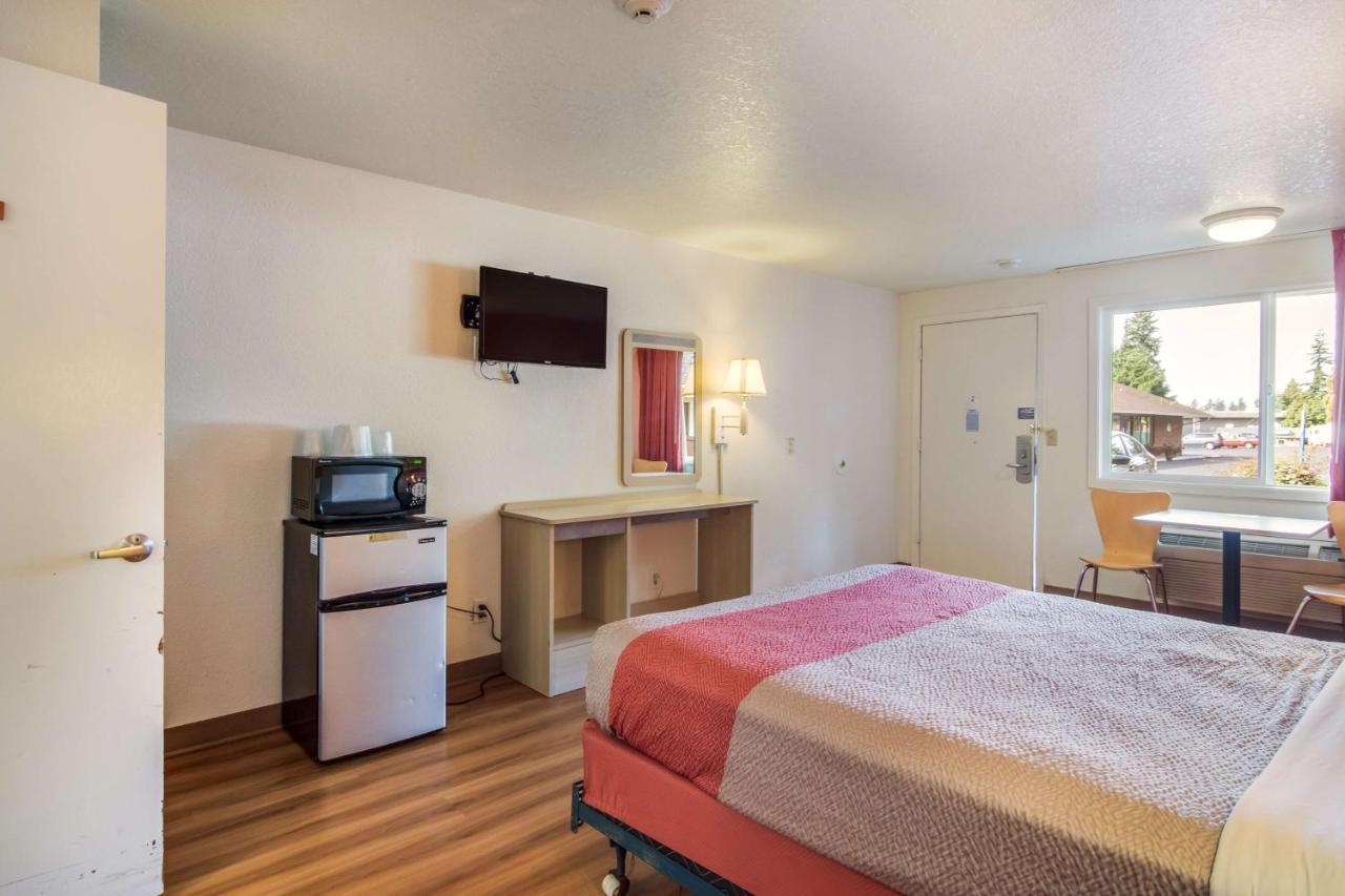 6-vancouver, Wa Hotel