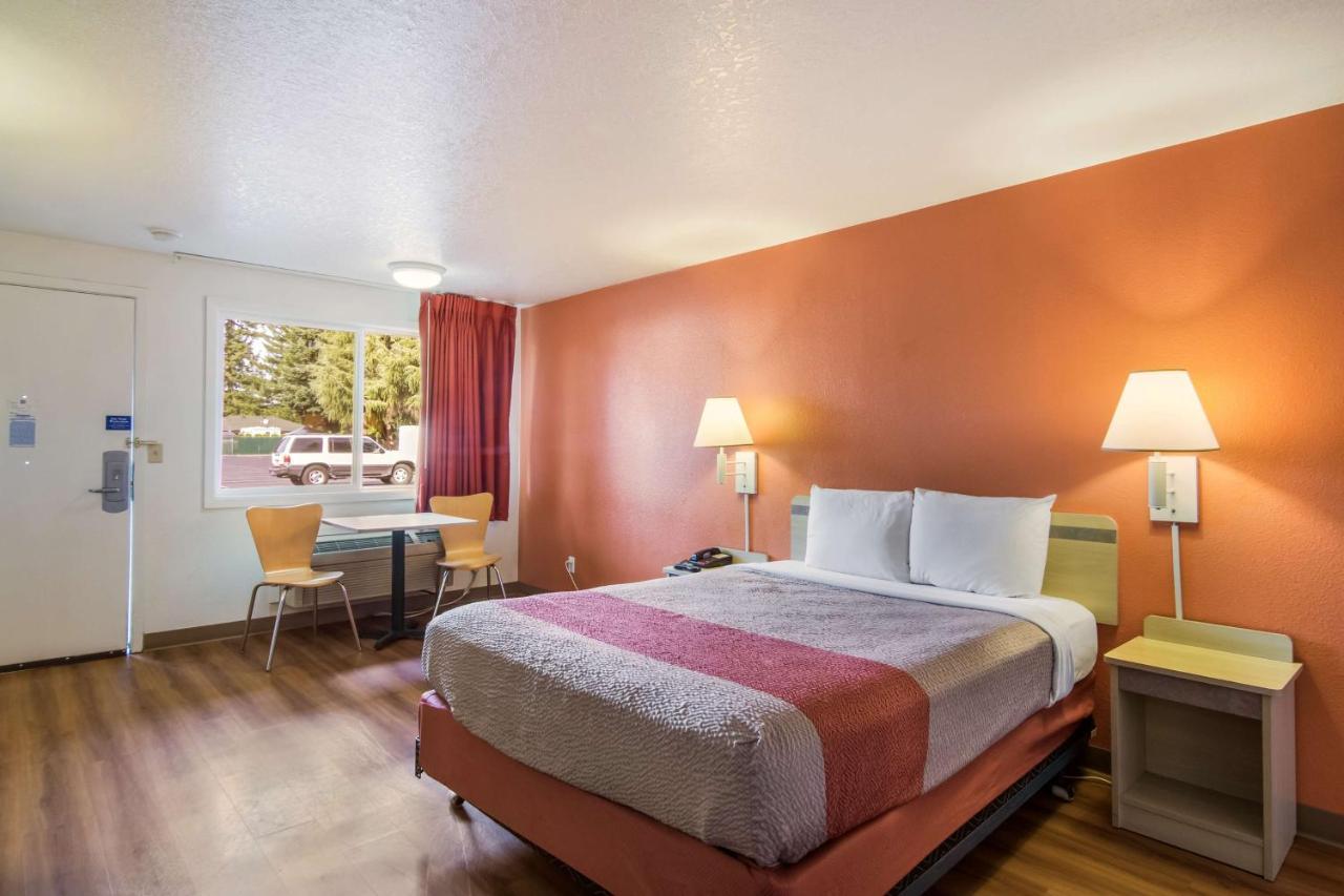 6-vancouver, Wa Hotel