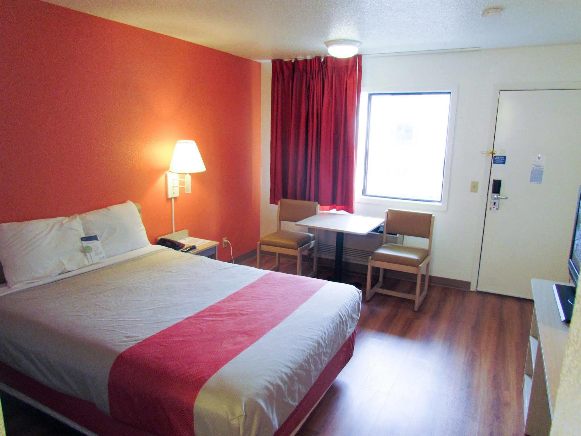 6-vancouver, Wa Hotel